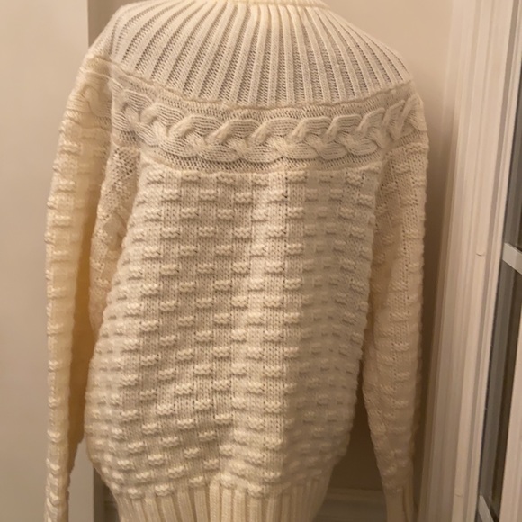 Premises Oversized Sweater - Picture 4 of 11